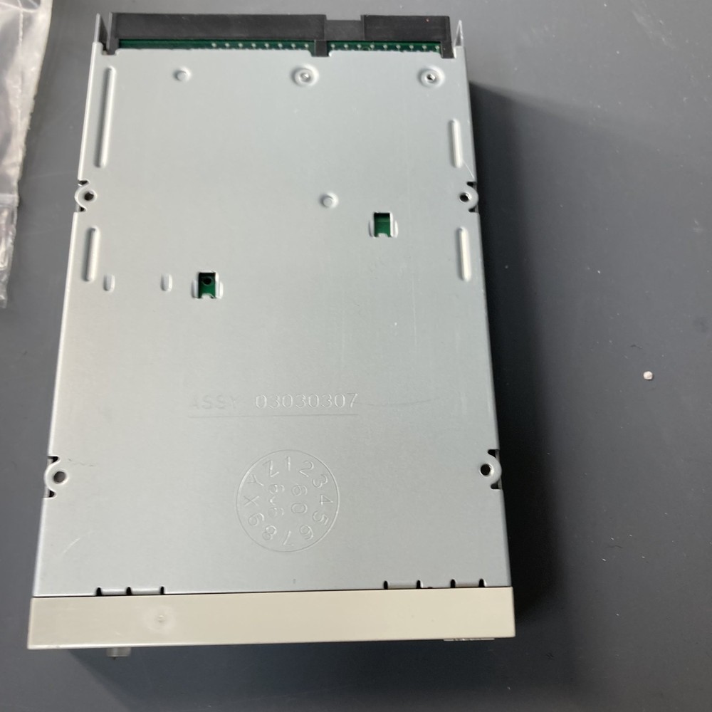 Iomega Zip 100 ATAPI3 Internal Drive Model Z100ATAPI