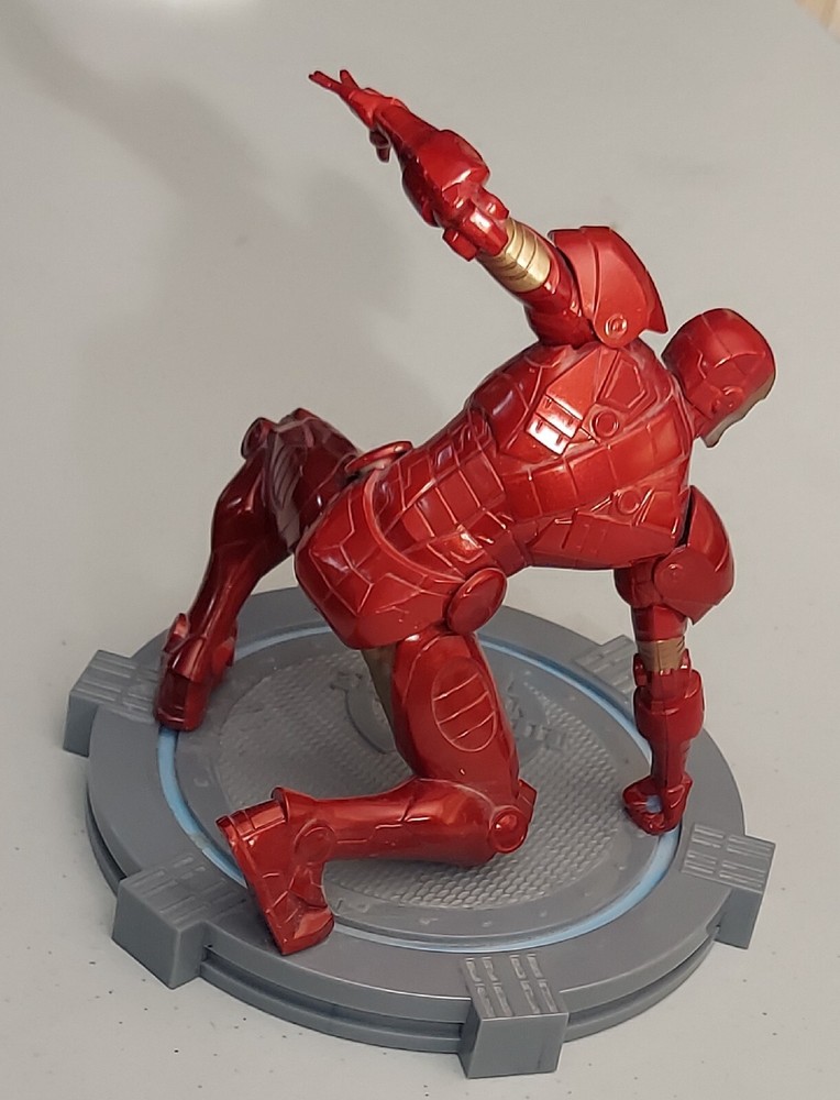 Exclusive Iron Man Marvel Universe Live Statue