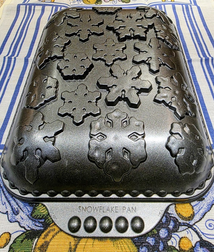 Snowflake baking pan made exclusively for William Somona by Nordic Ware