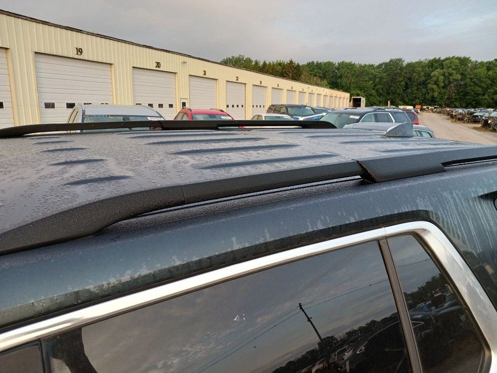 TRAVERSE 2019 Air Shutter 11803264