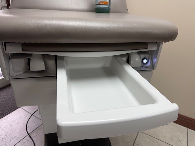 Midmark Ritter 224 Exam Table