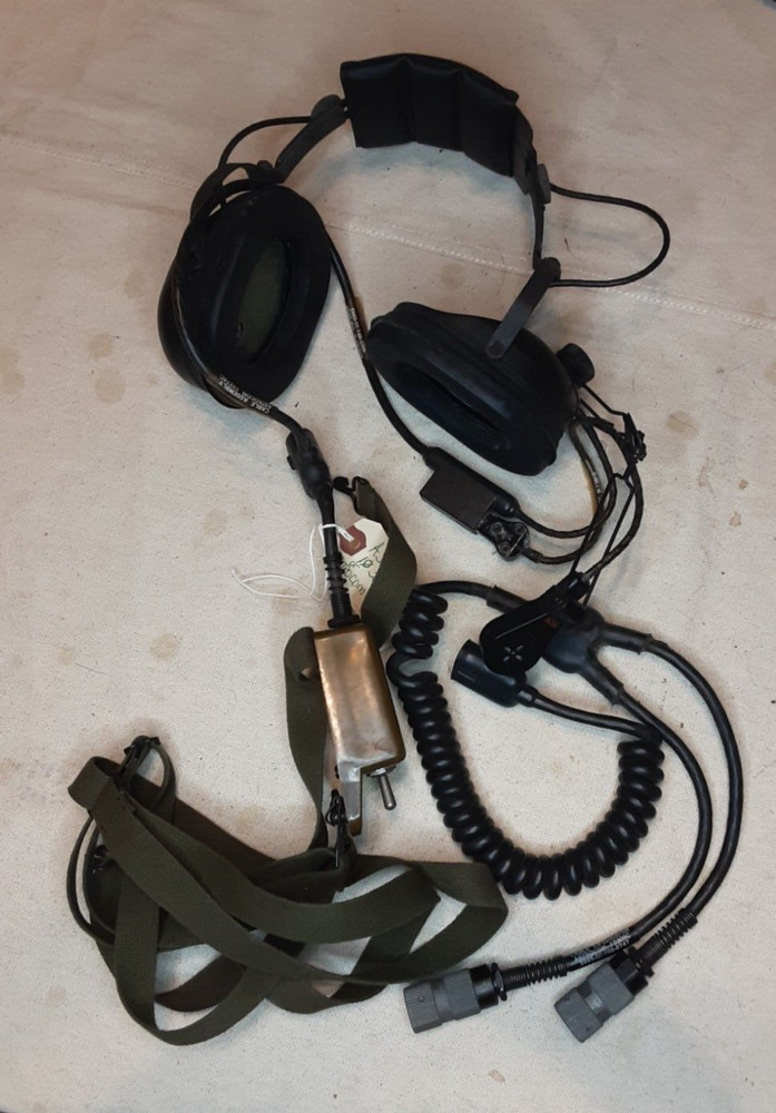 Astrocom 1035-B Radio Headset with control switch and cable Astrocom 10309C