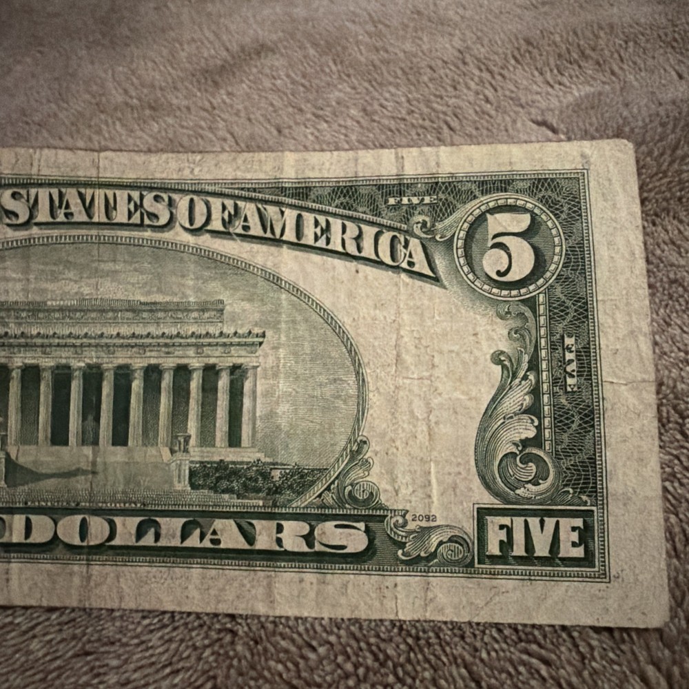 A 1928 C ~ $5 FIVE DOLLAR NOTE RED SEAL, NICE GRADE