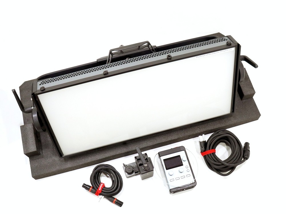 Aputure Nova P600c 600W Tunable Color Soft Panel Light | New