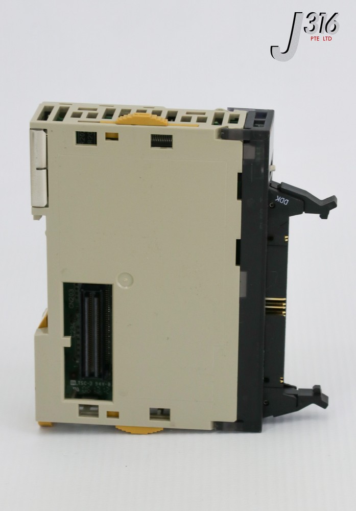 25390 OMRON INPUT UNIT ID233 CJ1W-ID233