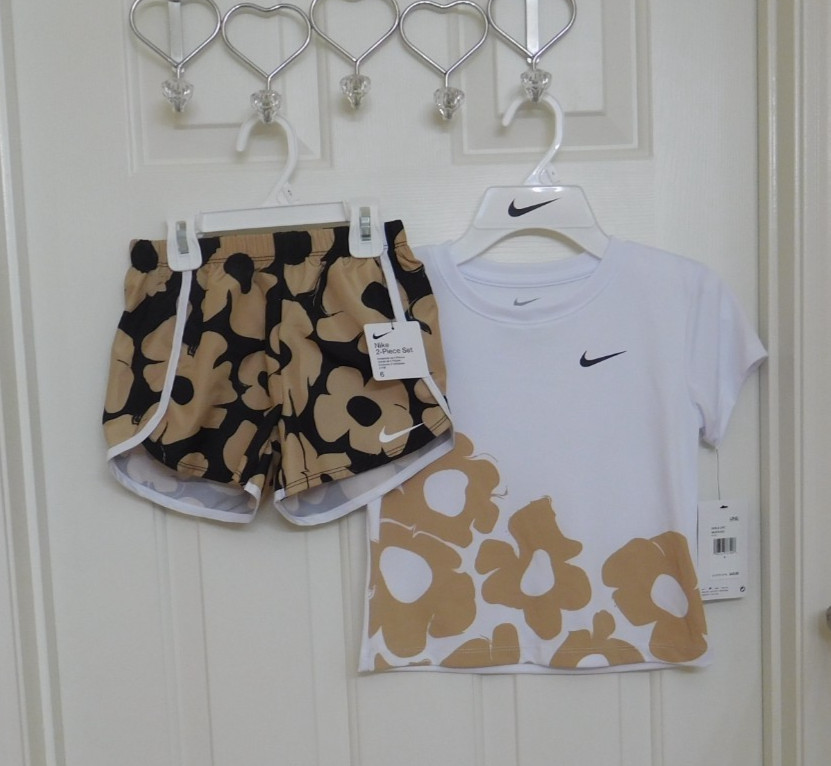 NWT 2pc Nike White Beige Floral Trim Top & Floral Shorts Set sz 4t 4 6 or 6X