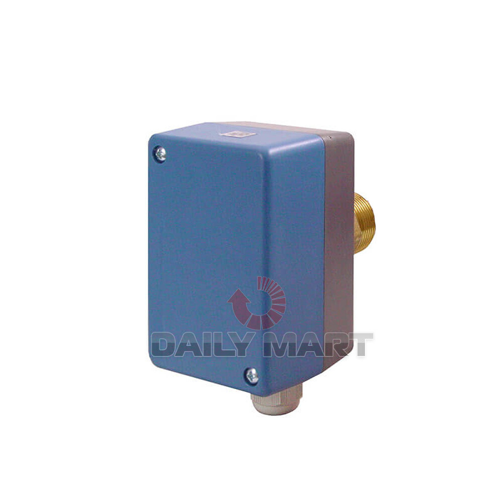 New In Box SIEMENS QVE1900 Flow Switch Controller