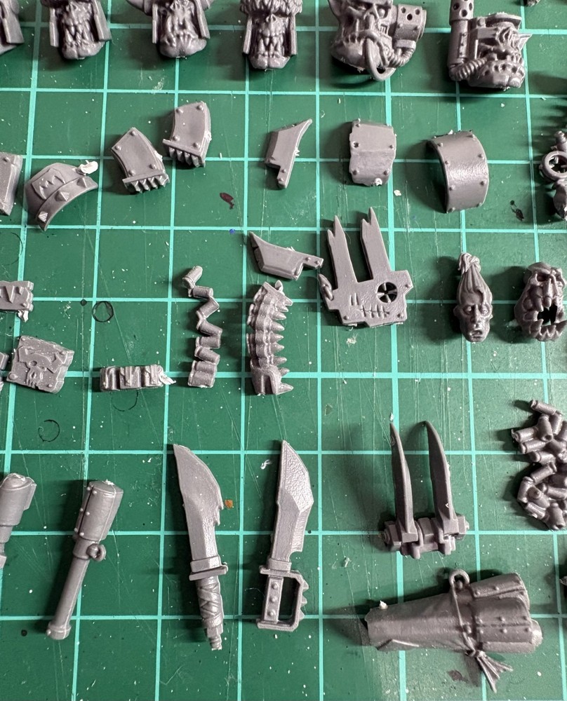 Warhammer 40K Orks Mega Bits Lot| Heads Weapons & Accessories Bundle | Kitbash