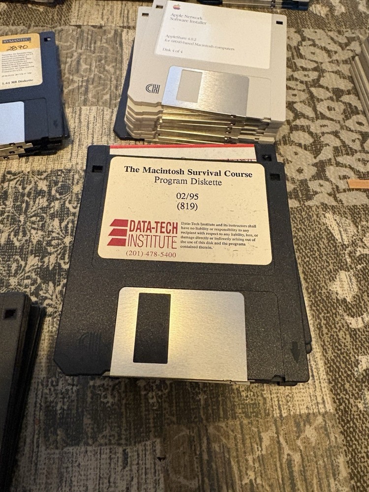 Apple HUGE Disk Lot () Mixed Software UNTESTED