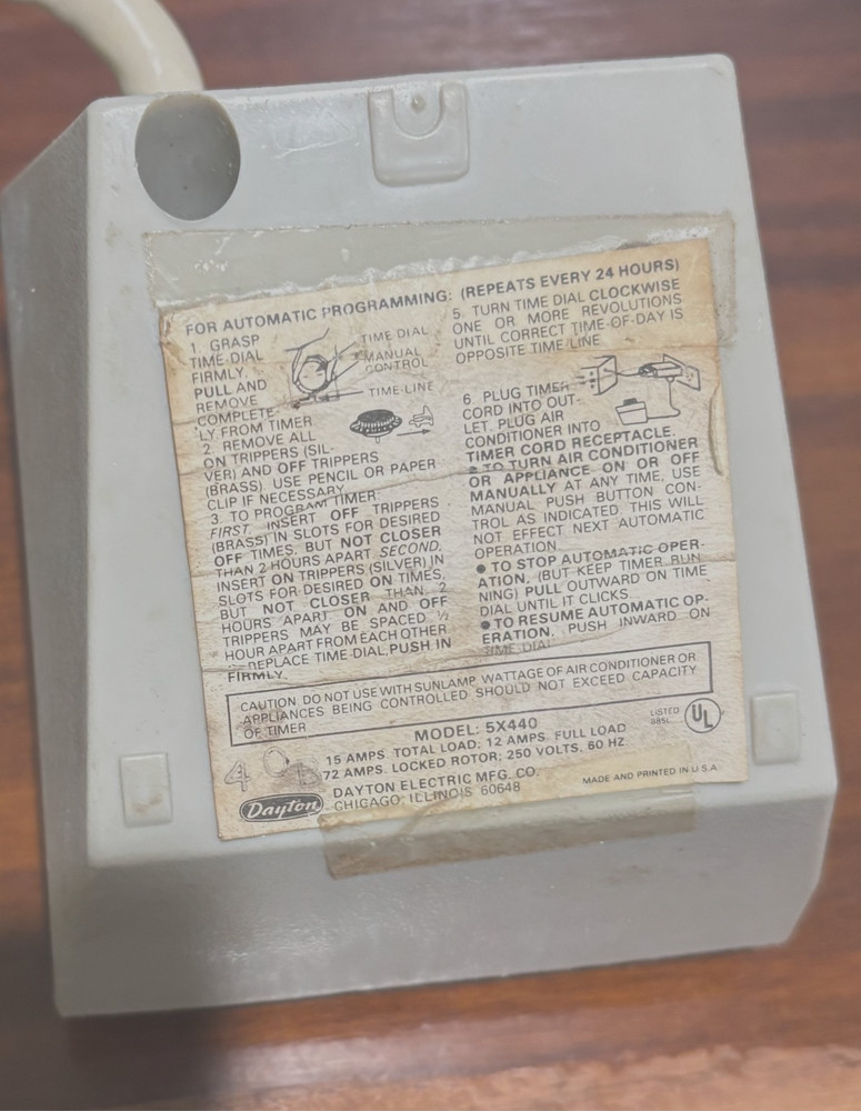 Dayton 24Hr Air Conditioner Timer 250 VAC Model 5X440