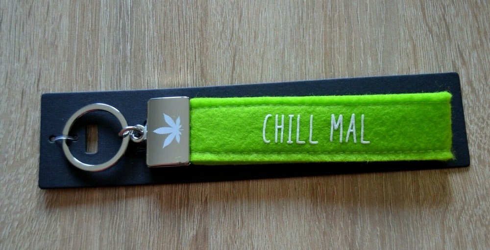 Depesche felt keychain, "CHILL TIMES", new
