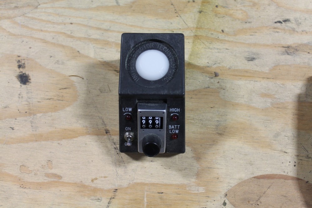 DigiPhot Mod. 3300 United Detector Technology Radiation Meter