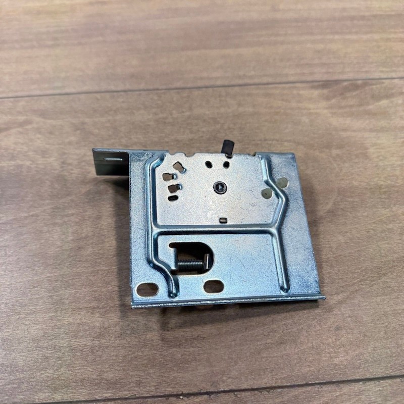 New TECUMSEH OEM NOS CONTROL ASSEMBLY BRACKET / 570681