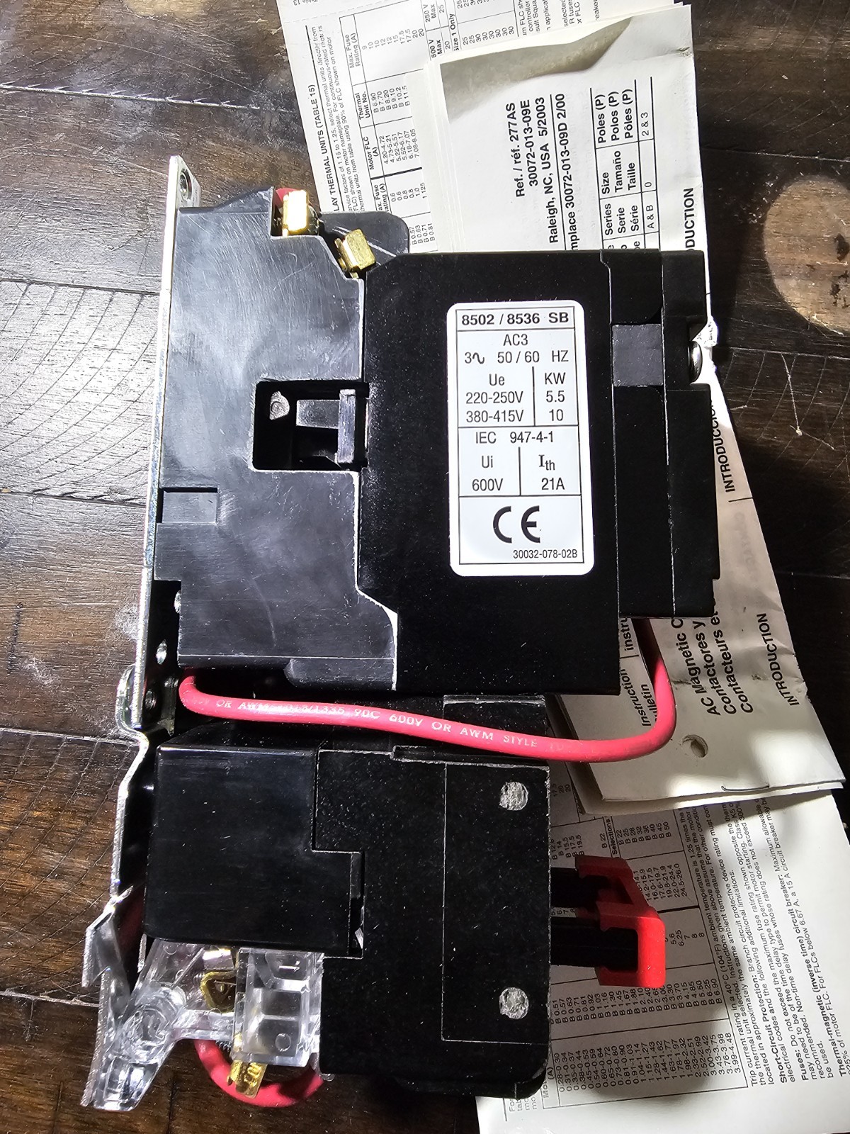 SQUARE D AC Starter: 8536SBO2V02S, 1H491, 3 Poles, NEMA Size 0, 18 A, 120V