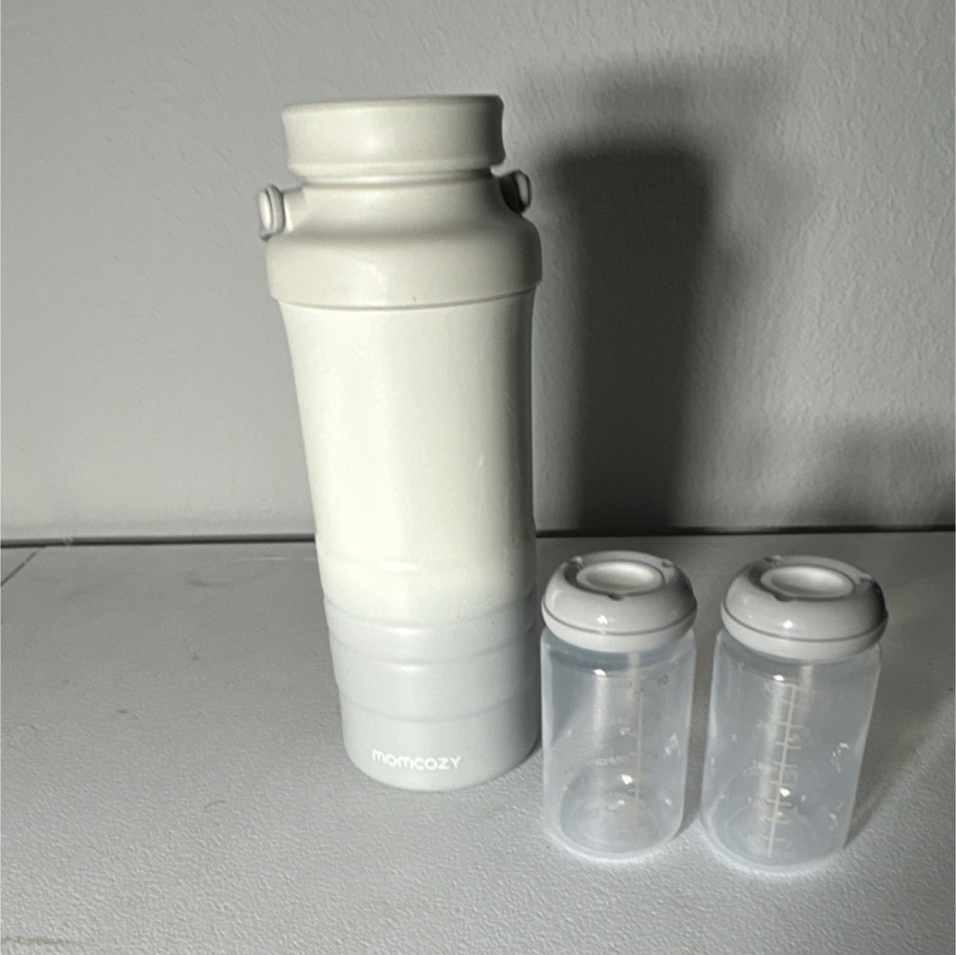 Momcozy White Plastic Jug with Two Clear Bottles, Lid Included, Matte Finish