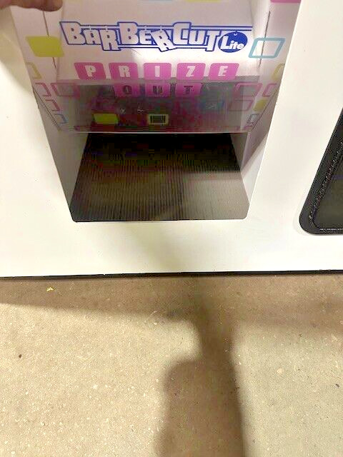 NAMCO "BARBER CUT LITE" PRIZE REDEMPTION ARCADE GAME MACHINE