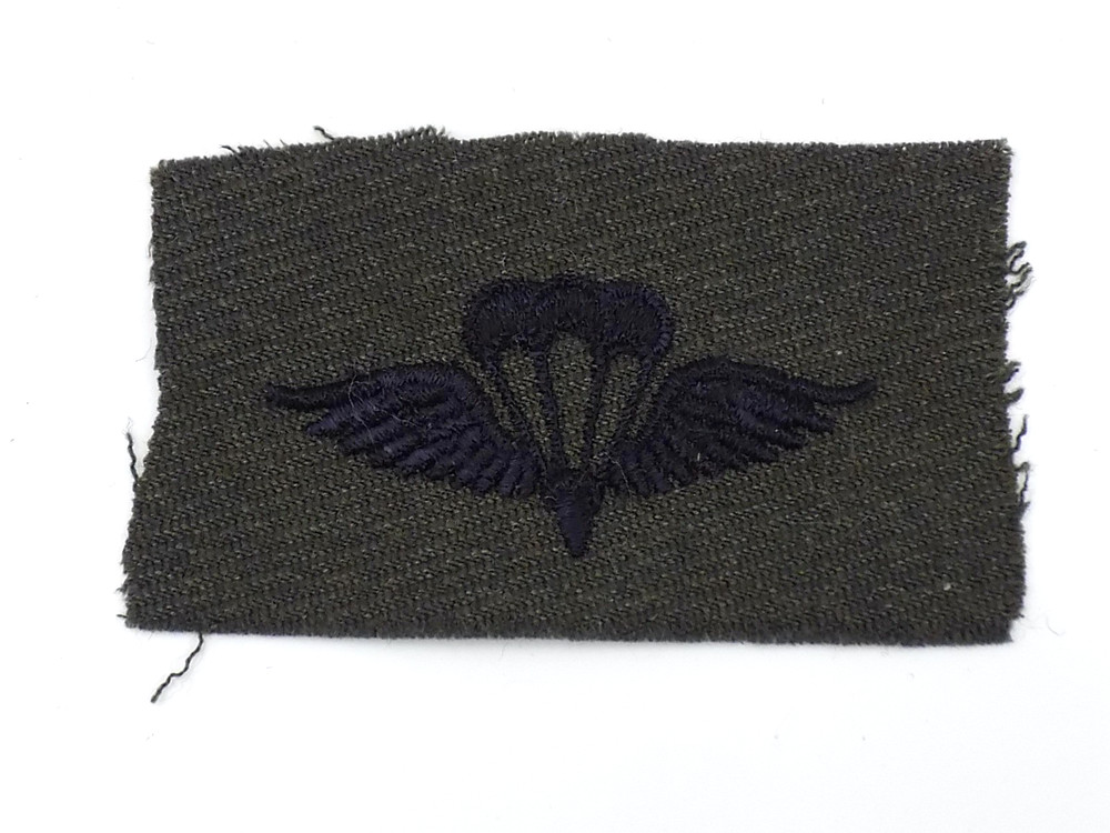 Original Post-WWII USMC Parachute Rigger Sleeve Patch