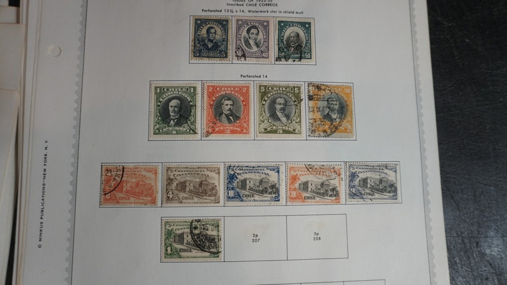 Chile fine collection on pages