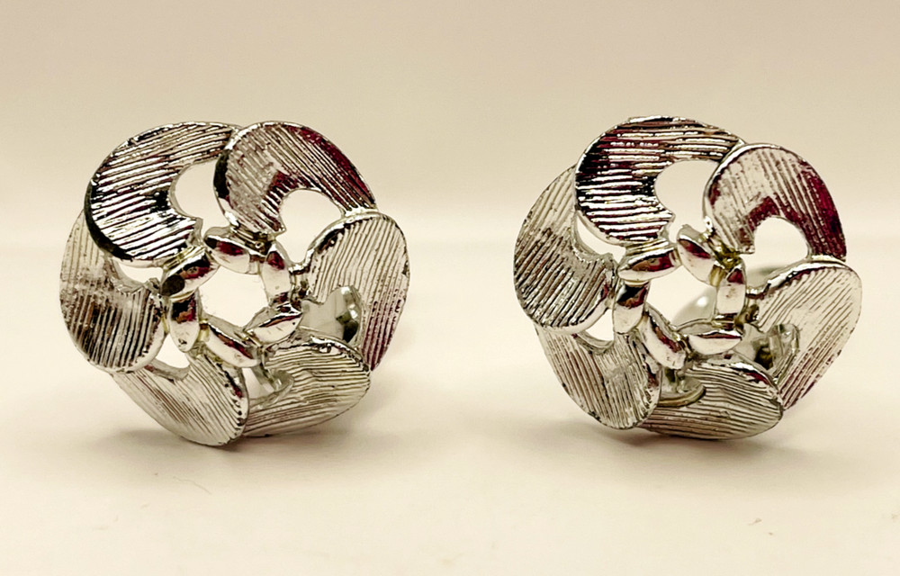 Round Fan Silver Tone Clip On Earrings Flat Open Work Textured Interlock