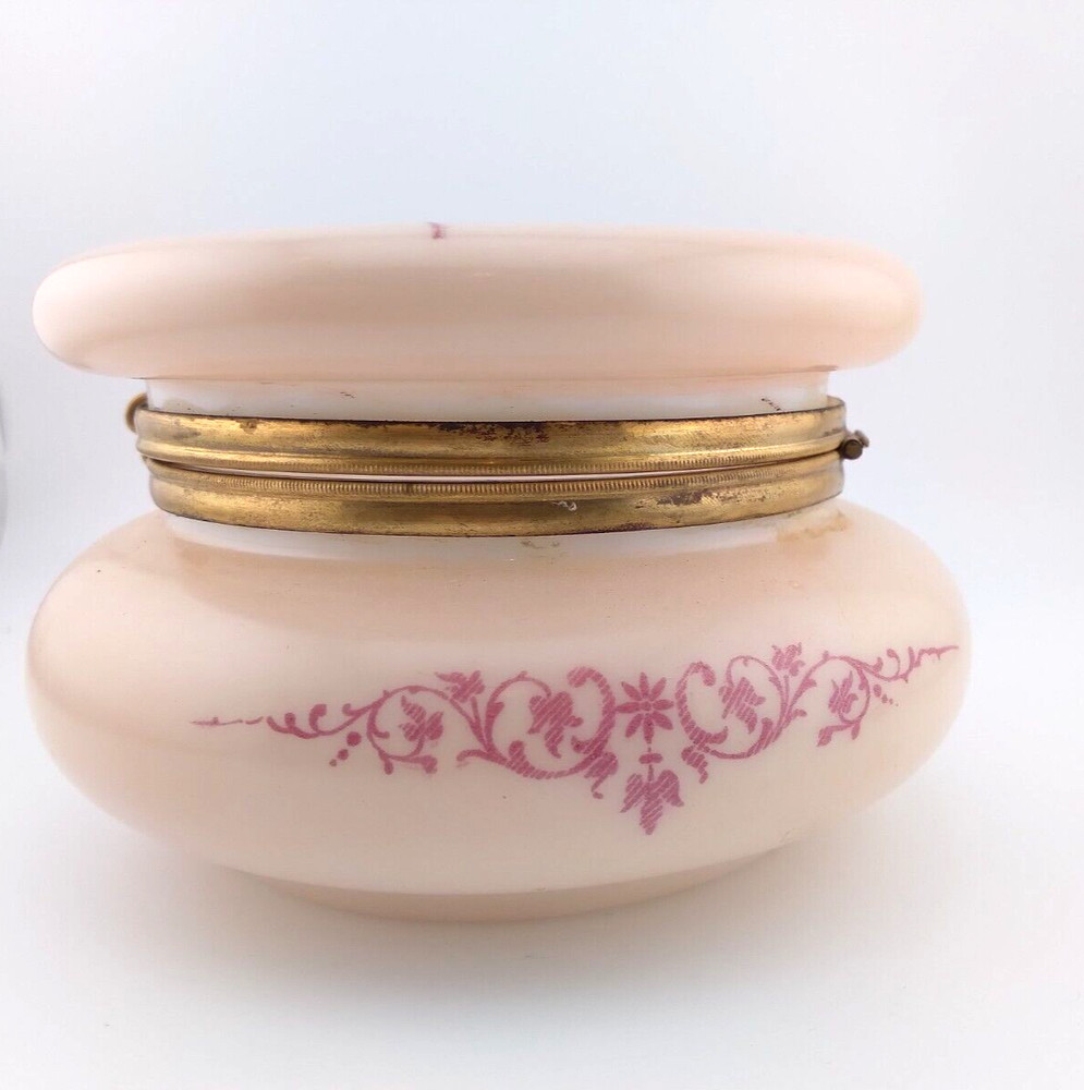 Lidded Powder Box with Cherub