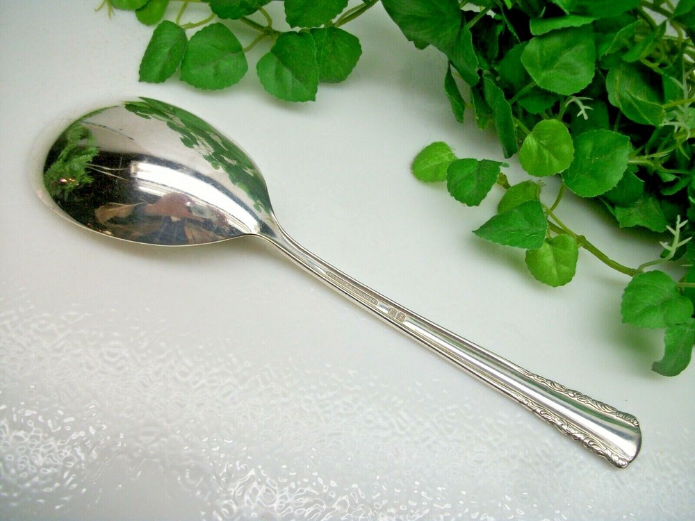 International Holmes MAY QUEEN Silverplate Solid Casserole Serving Spoon 1951