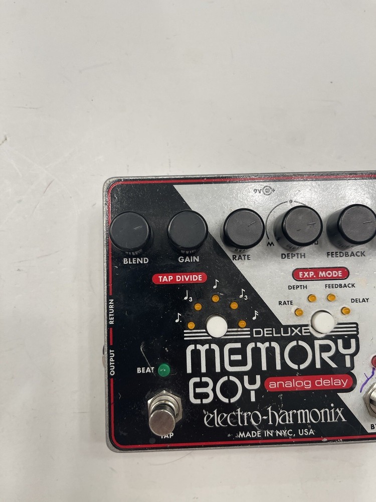 Electro Harmonix Deluxe Memory Boy Analog Delay Guitar Effect Pedal