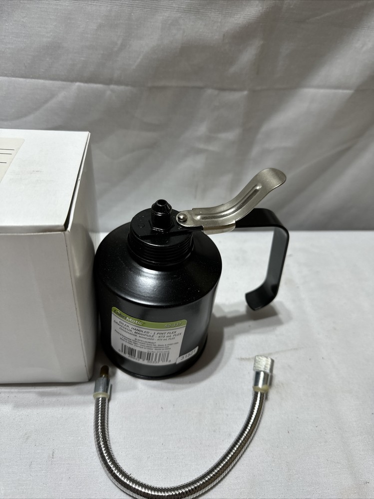 Plews 50-337 Oiler Handled 1 Pint 9" Flex