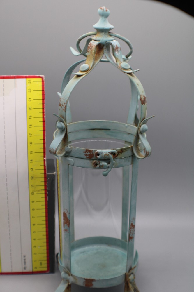 Metal decorative lantern