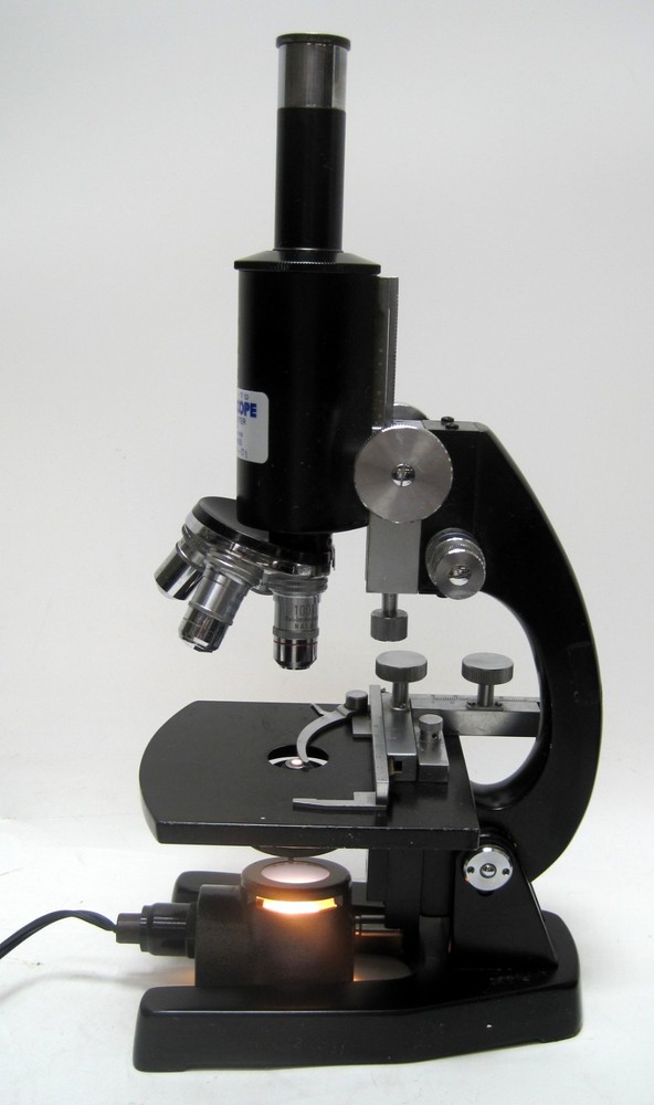 VTG Wolfe Wetzlar Monocular Microscope W/4 Objectives, X Y Stage & Light Source