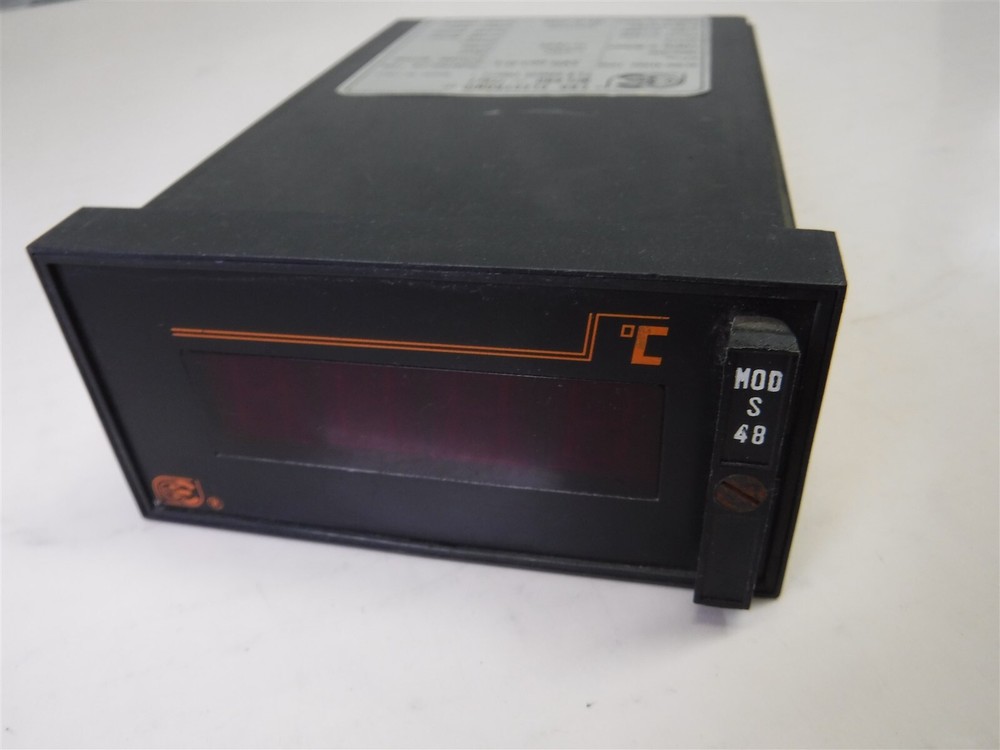 Used ERO ELECTRONIC TEMPERATURE CONTROLLER SVH 003.02 N8