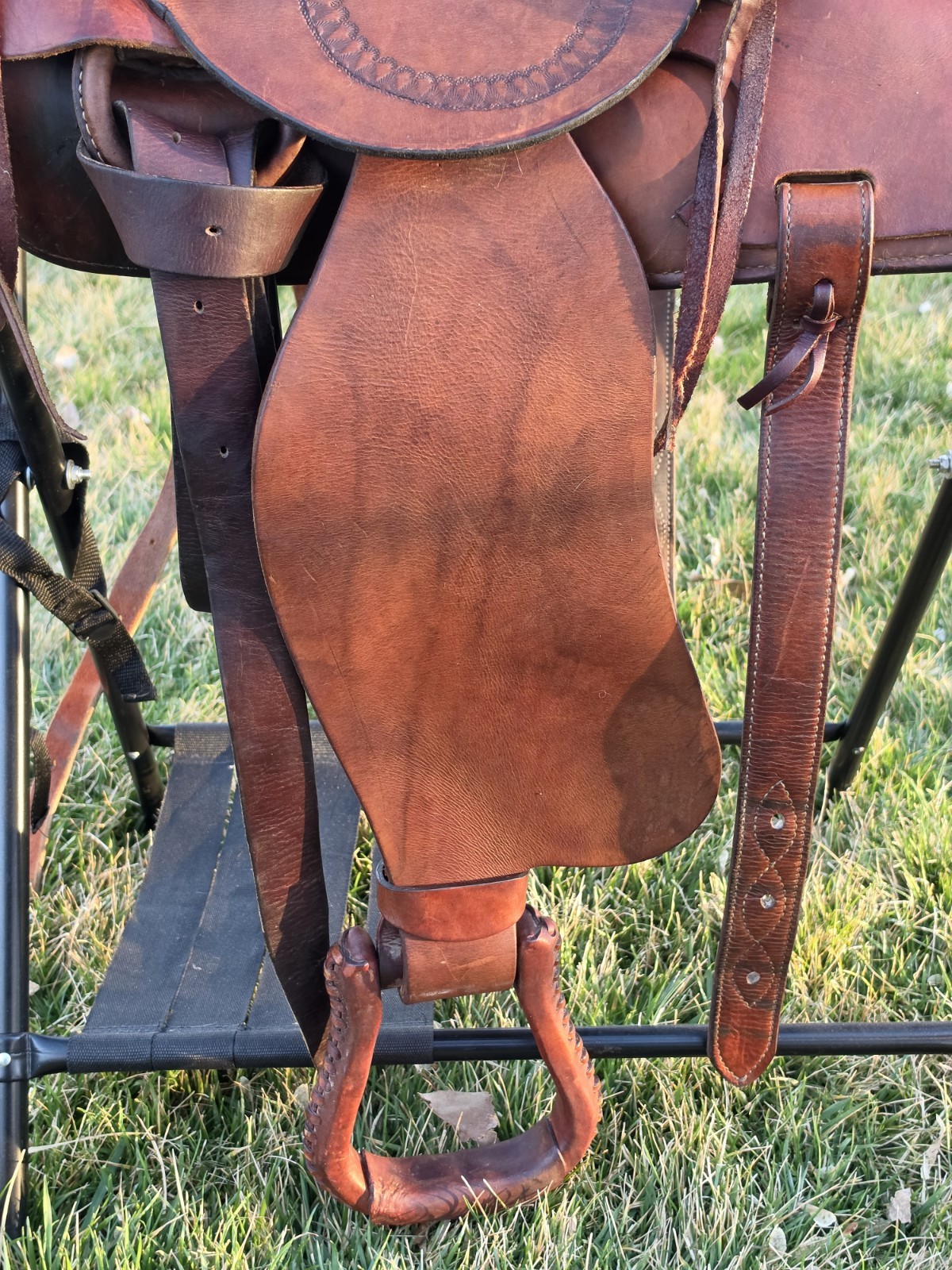 Vintage Roping/Ranch Saddle 14" Seat