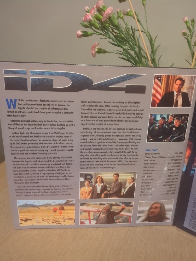 Independence Day Laserdisc. NTSC. No Lamination. Free Post