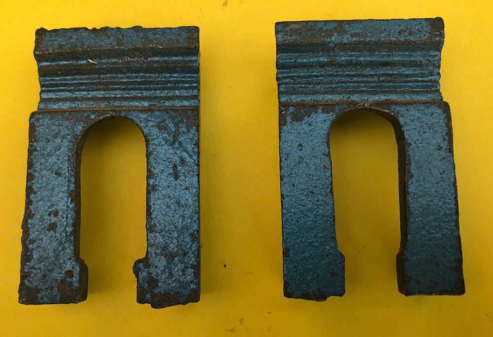 Vintage Bench Vise Removable Pipe Jaws
