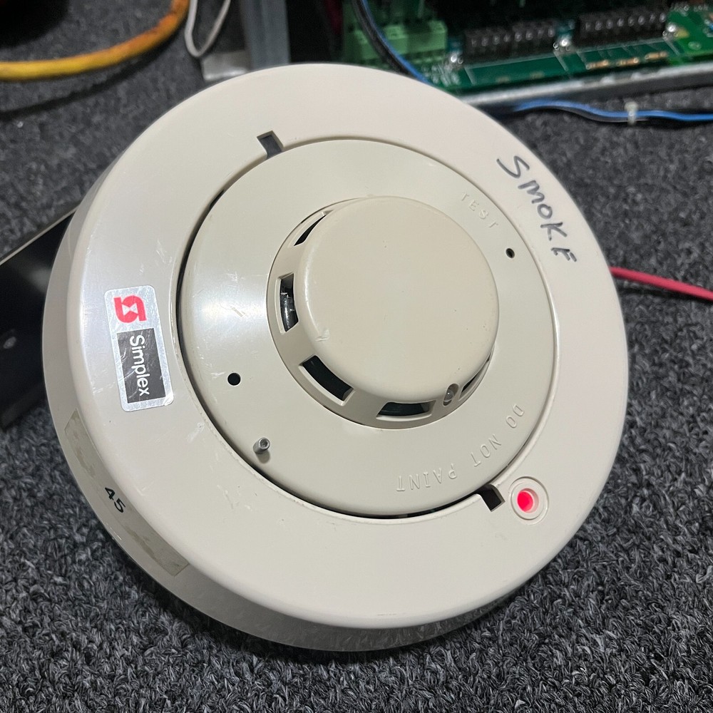 (1x) Simplex 2098-9652 Addressable Smoke Detector Base MAPNET II USED TESTED