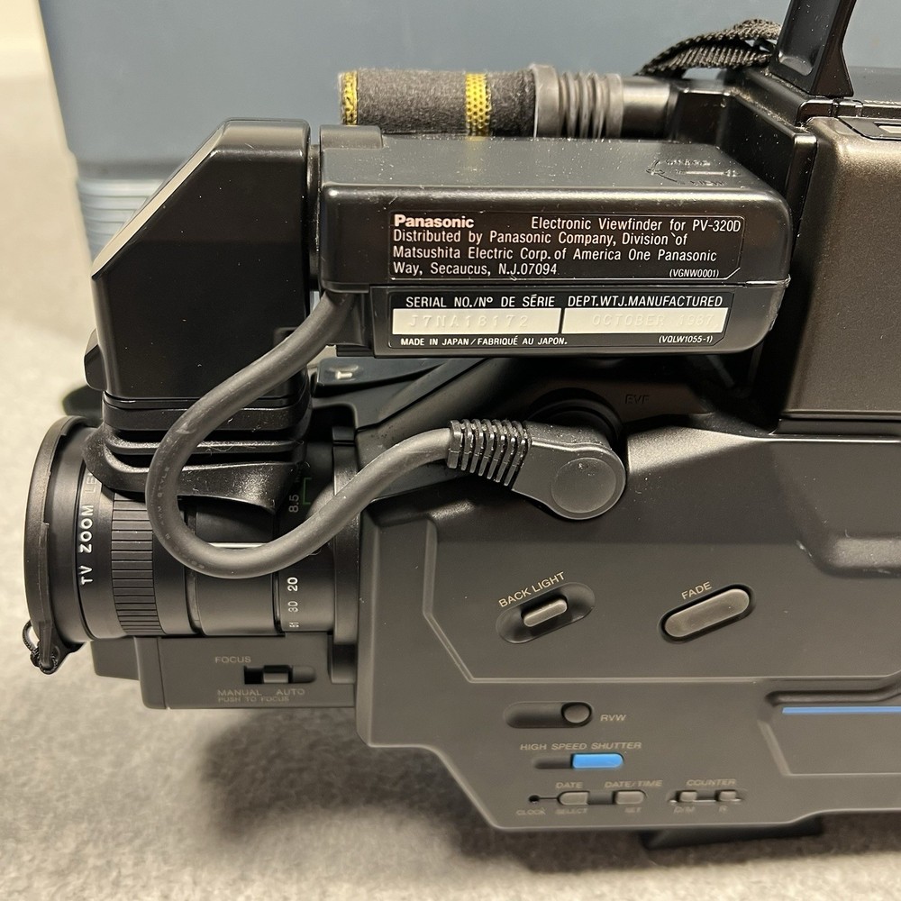Panasonic OmniMovie VHS PV-320D Handheld Camcorder W/ Original Case Untested