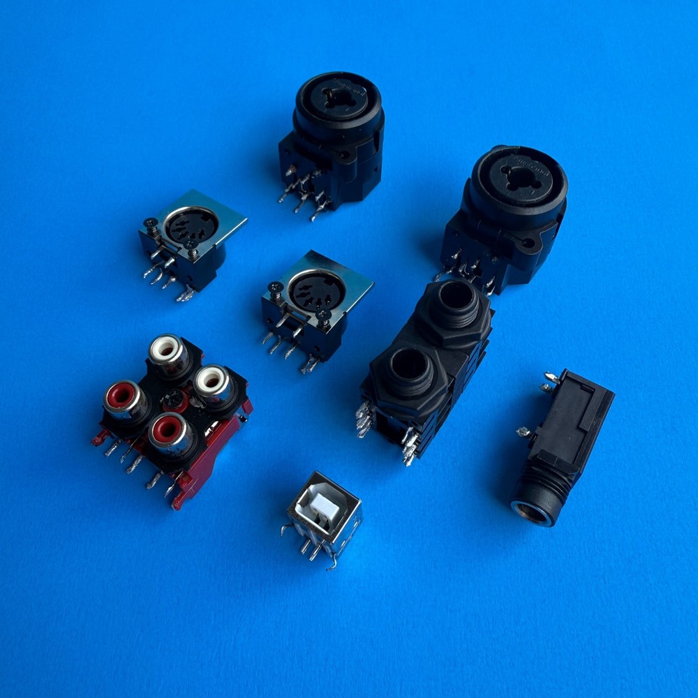 Focusrite Scarlett 2i4 1st Gen Interface MIDI XLR USB Input Socket [Select Part]