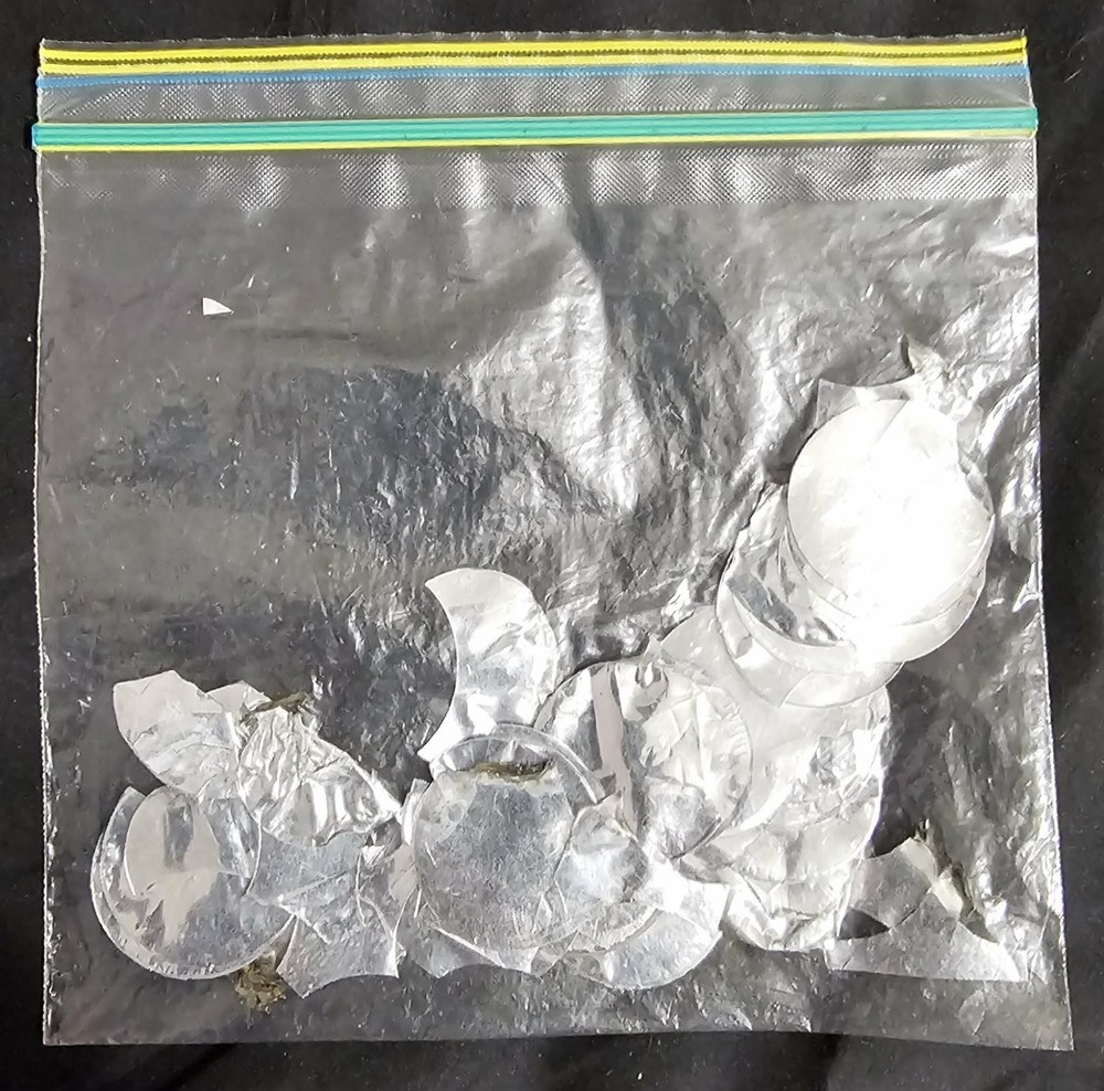 1996/97 KISS Alive Worldwide Tour Book & Confetti