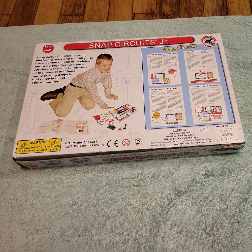 SNAP CIRCUITS JR BY ELENCO - OVER 100 EXCITING PROJECTS