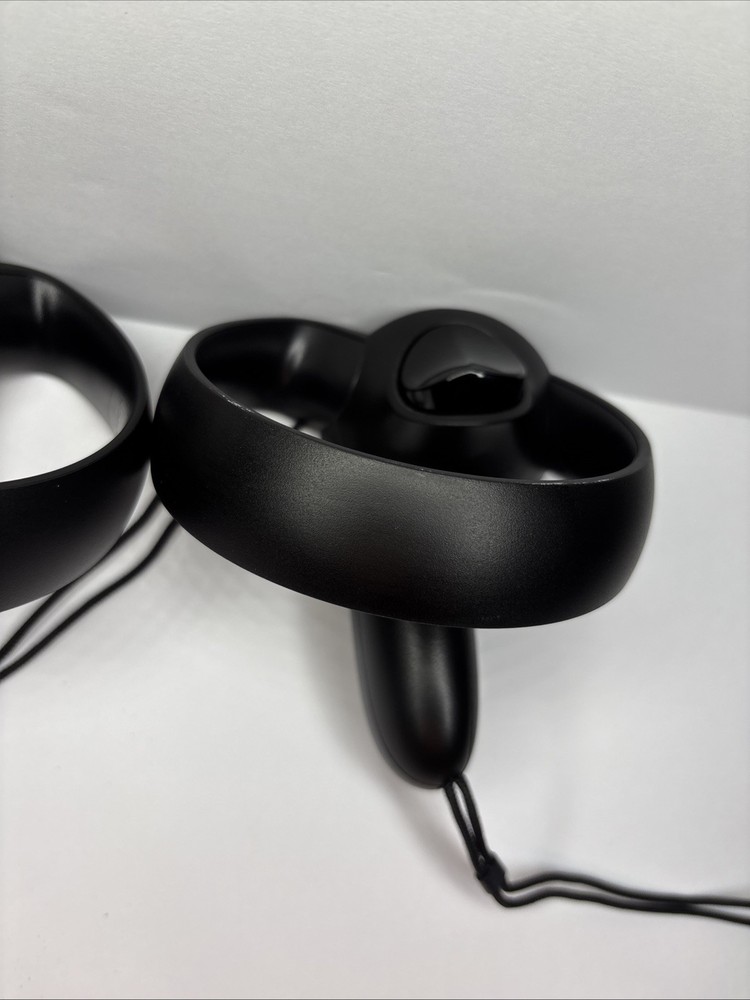 OCULUS Rift CV1 Touch Controllers VR - Right AND Left - Free Shipping