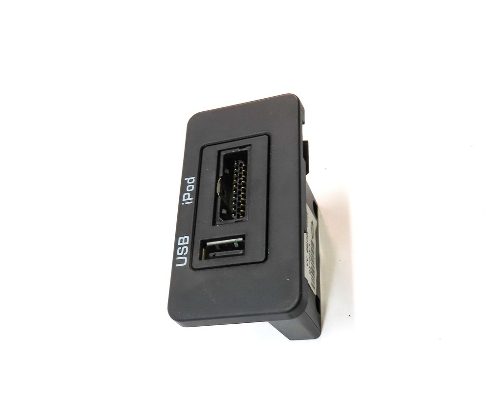 2010 RANGE ROVER (L322) USB IPOD INPUT JACK PANEL