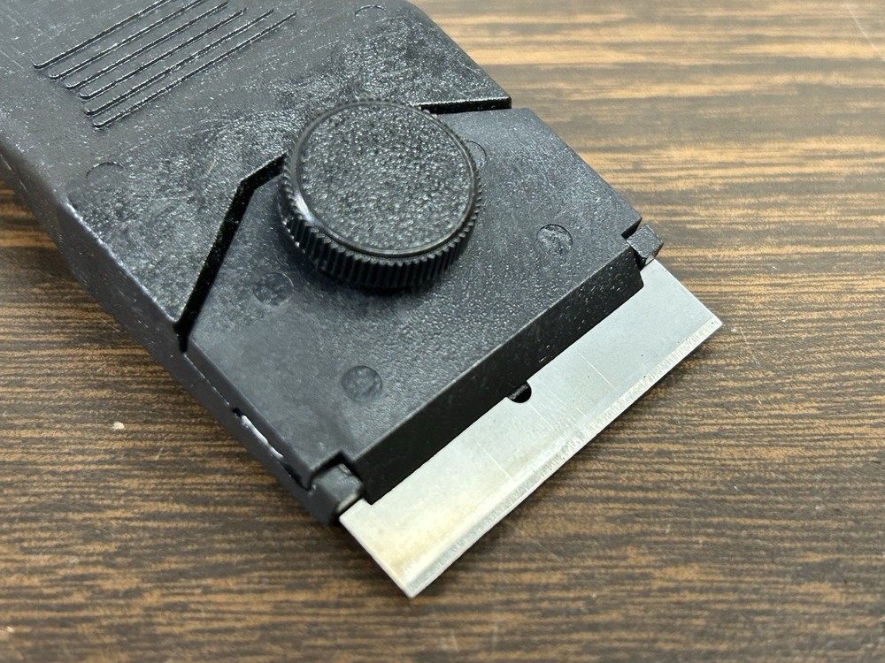 Mac Tools 4” Mini Scraper Black MS400A