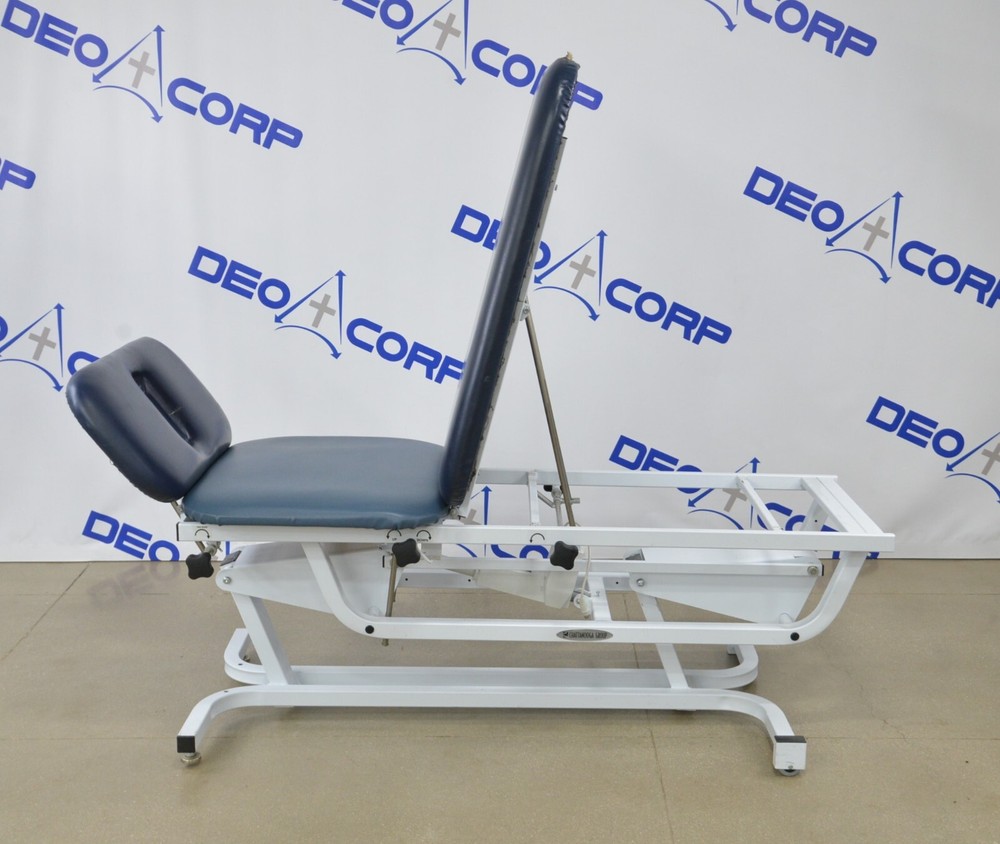 Chattanooga Adapta ADP-300 Treatment Table