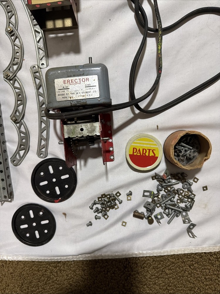 AC Gilbert Erector Set With Working A-47 Electric Motor