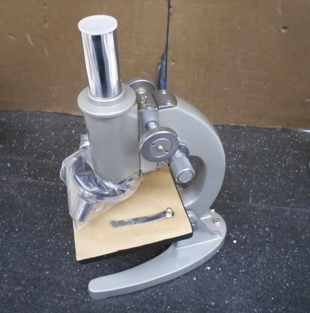 Student Microscope w/ 3 Objectives B-26 4x10x10