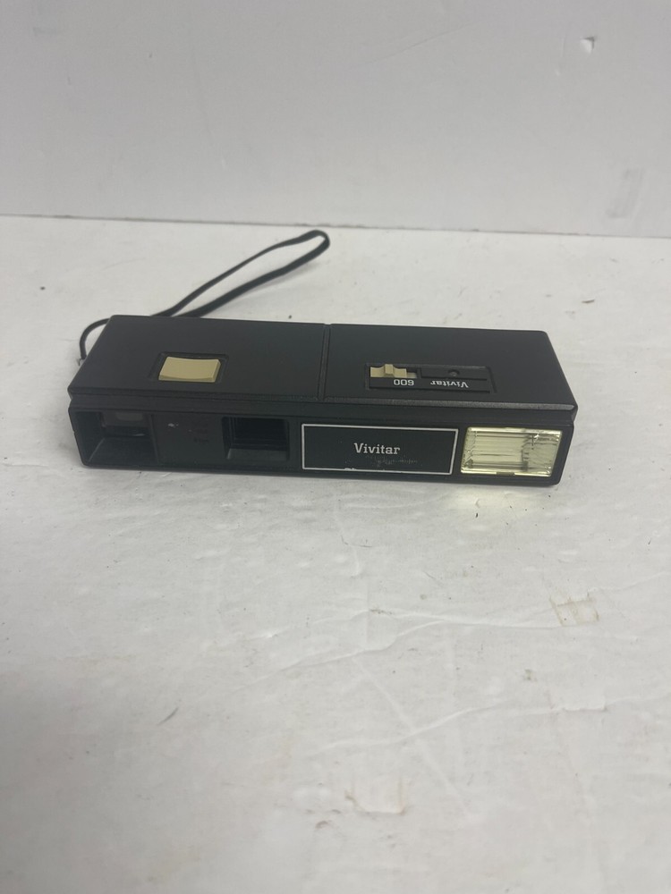 VIVITAR 600 POCKET POINT & SHOOT CAMERA WITH FLASH GOOD CONDITION - EL841