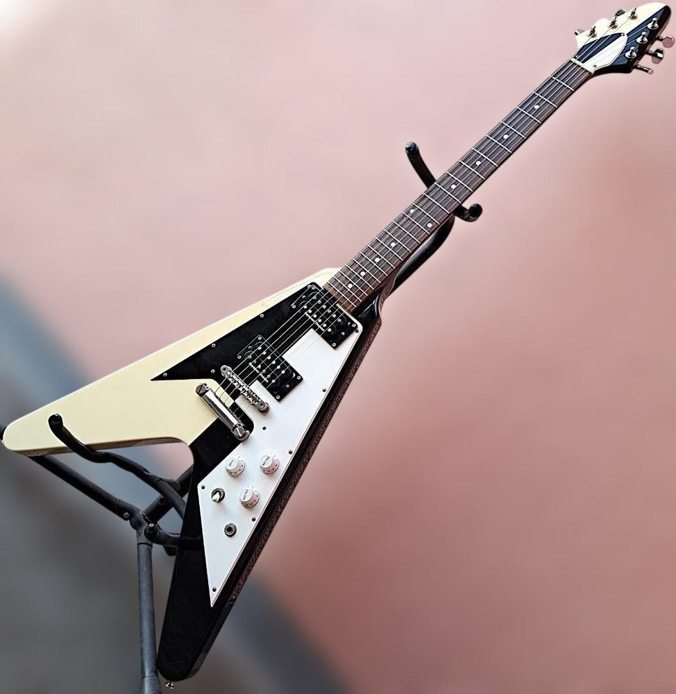 Edwards E-Fv-125Wb Dot Flying V