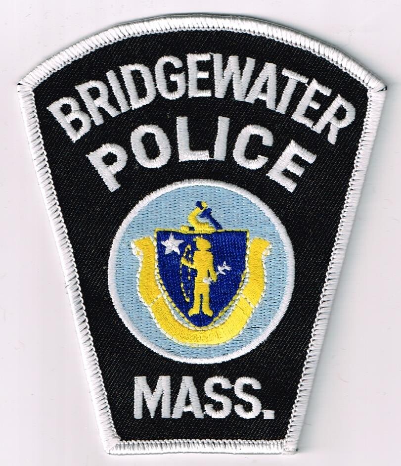 pick 1 MA Police patch: Bridgewater (2 different); or Braintree (2 different)