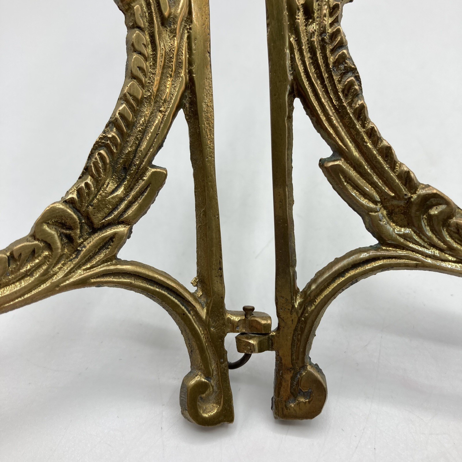Vtg Ornate Brass Folding Tabletop Easel Photo Display Plate Holder Stand 6” H