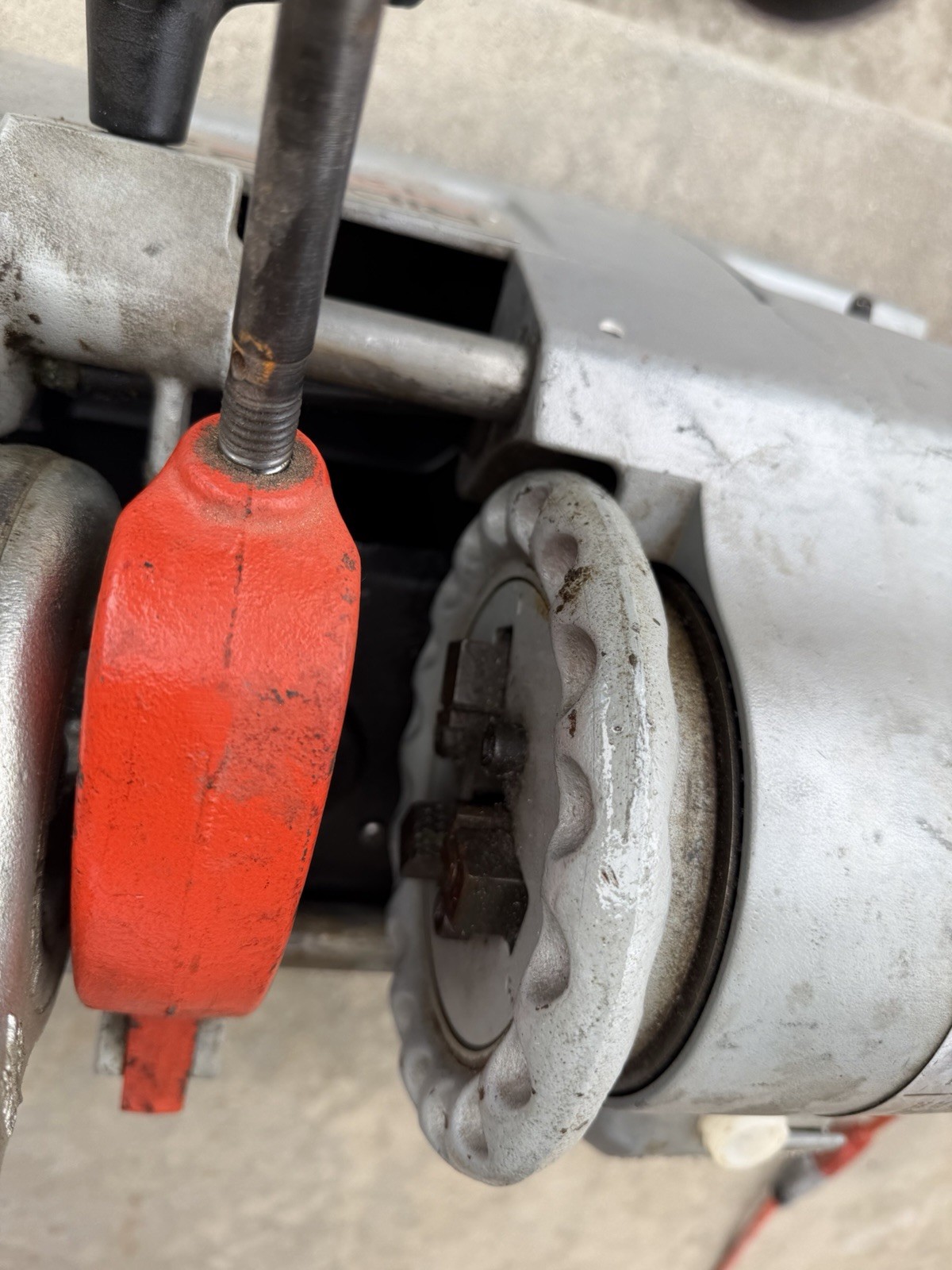 RIDGID 1210 PIPE THREADING MACHINE 110V WITH POWER CORD PEDAL ETC WORKS (READ)