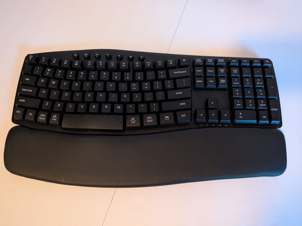 Deying MK220 Ergonomic Wireless Keyboard and Mouse Combo